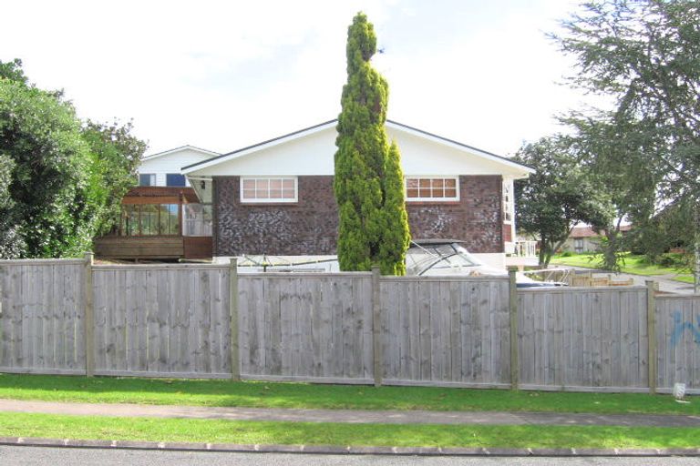 Photo of property in 14 Anna Watson Road, Half Moon Bay, Auckland, 2012