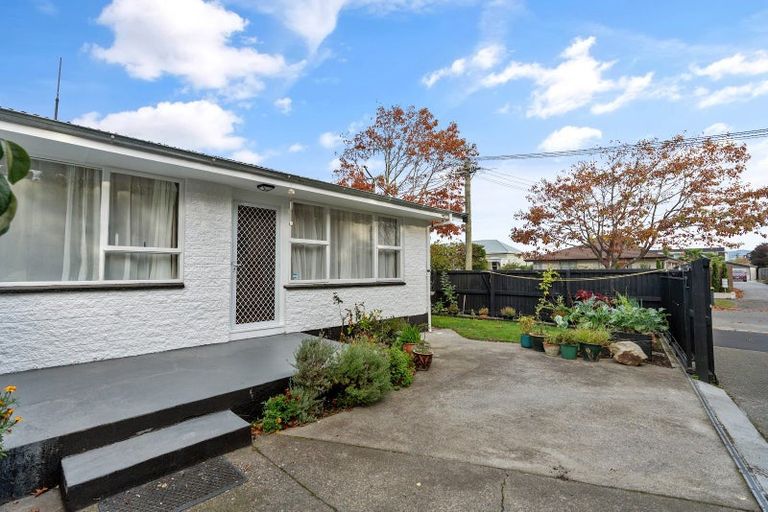 Photo of property in 1/27 Oxley Avenue, St Albans, Christchurch, 8014