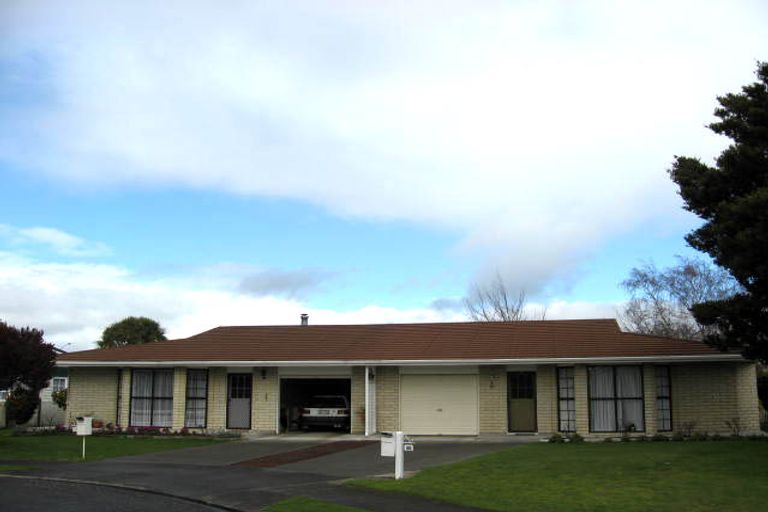 Photo of property in 32 Lowes Place, Solway, Masterton, 5810