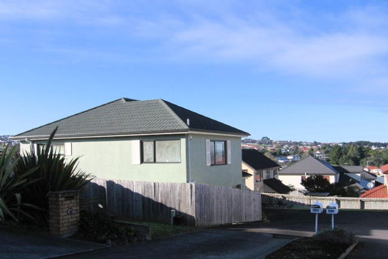 Photo of property in 39b Chieftain Rise, Goodwood Heights, Auckland, 2105