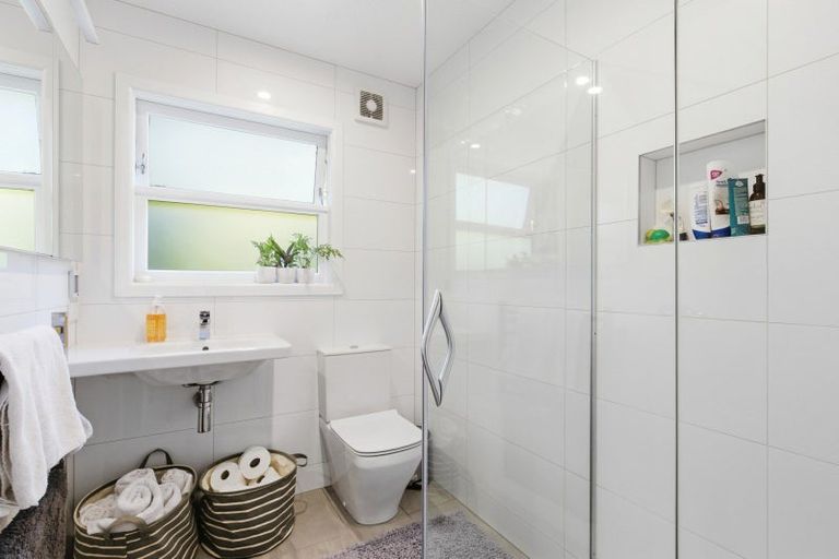 Photo of property in 12 Tensing Place, Khandallah, Wellington, 6035