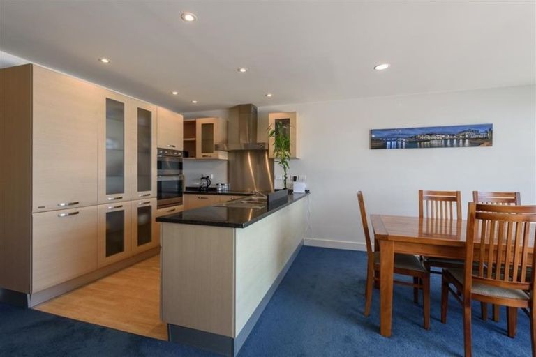 Photo of property in Shelley Bay Terraces, 21/61 Maupuia Road, Maupuia, Wellington, 6022