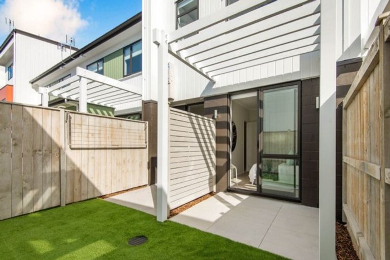 Photo of property in 17 Bonnette Road, Flat Bush, Auckland, 2019