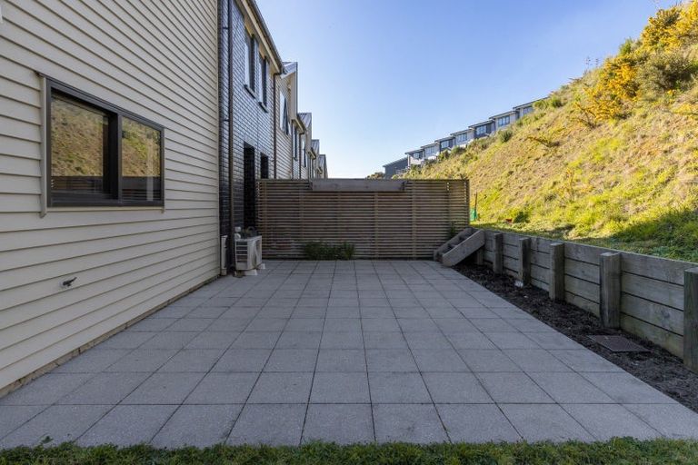 Photo of property in 27 Holystone Road, Whitby, Porirua, 5024