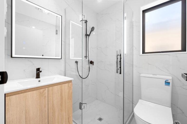 Photo of property in 16 Kiato Lane, Flat Bush, Auckland, 2019