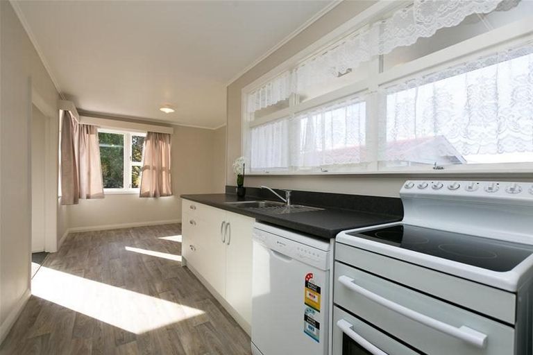 Photo of property in 23 Manawapou Road, Hawera, 4610