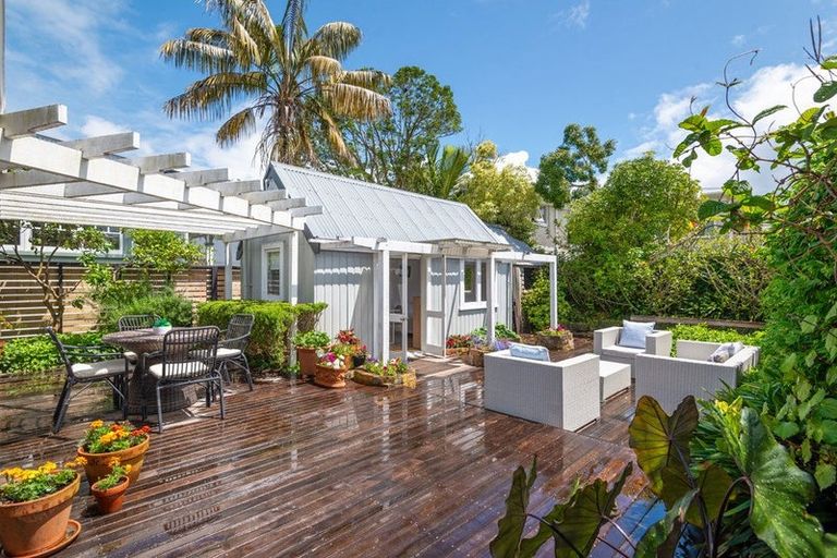 Photo of property in 13 Anne Street, Devonport, Auckland, 0624