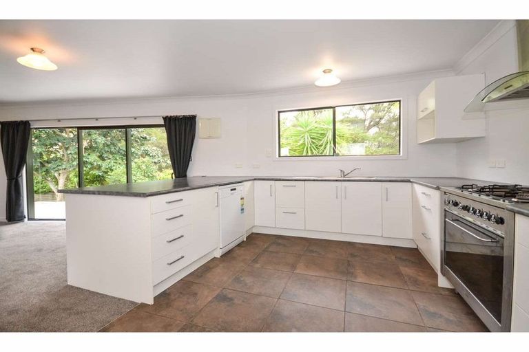 Photo of property in 99 Yorke Road, Haruru, 0204