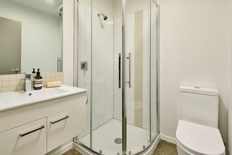 Photo of property in 35 Karo Drive, Te Aro, Wellington, 6011