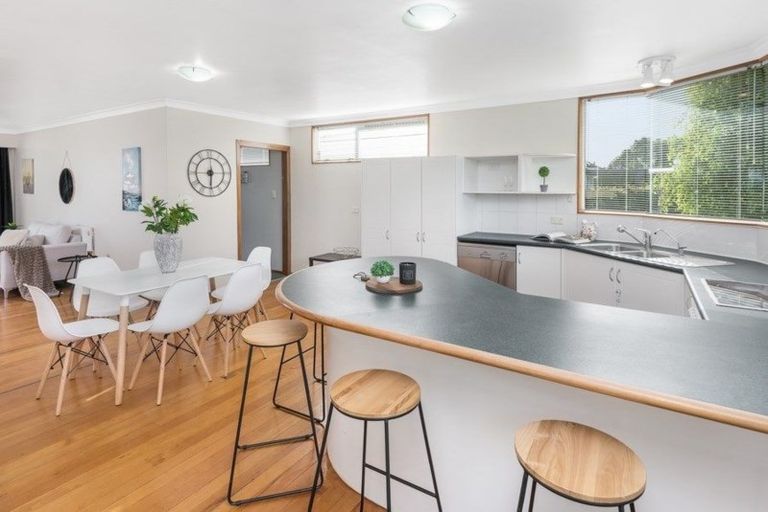 Photo of property in 62 Wellesley Road, Mangere Bridge, Auckland, 2022