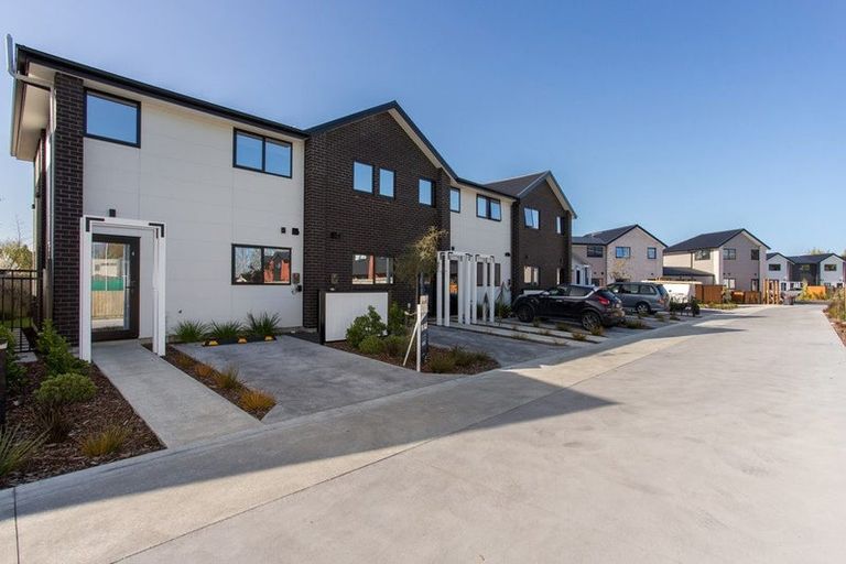 Photo of property in 4/8 Matata Place, Dallington, Christchurch, 8061