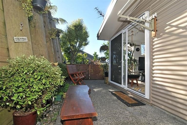 Photo of property in 8b Hollies Crescent, Johnsonville, Wellington, 6037