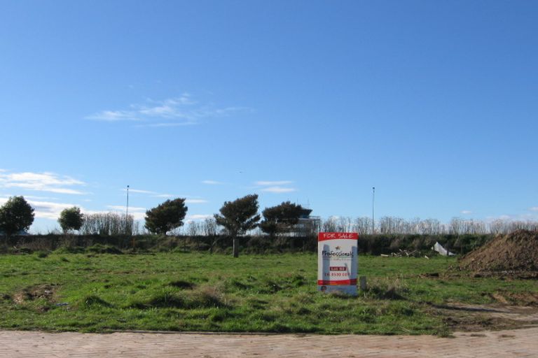 Photo of property in 7 Crabapple Close, Milson, Palmerston North, 4414