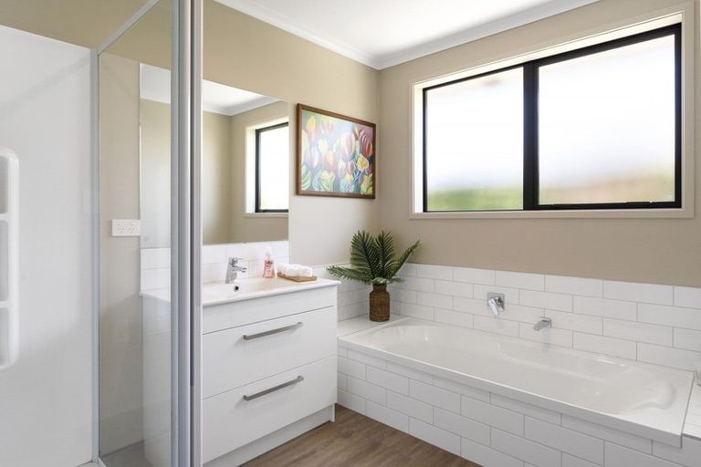 Photo of property in 119 Penetaka Heights, Pyes Pa, Tauranga, 3112