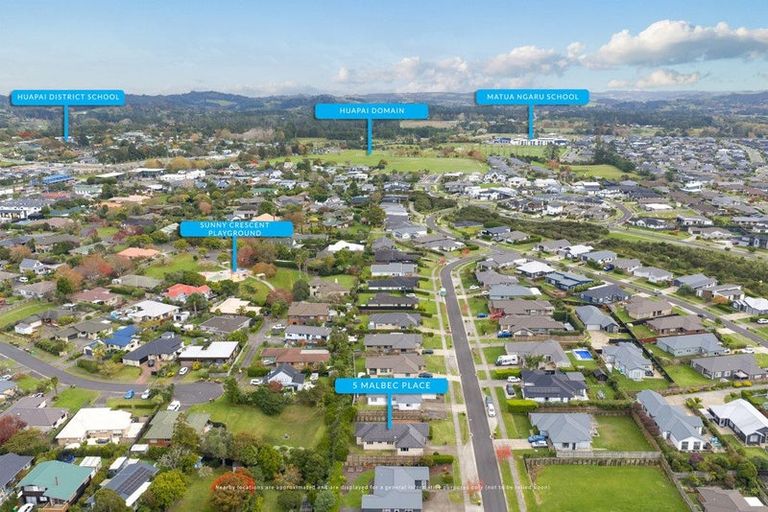 Photo of property in 5 Malbec Place, Huapai, Kumeu, 0810