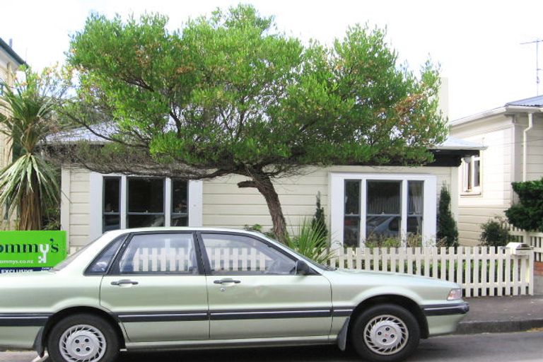 Photo of property in 22 Goring Street, Thorndon, Wellington, 6011