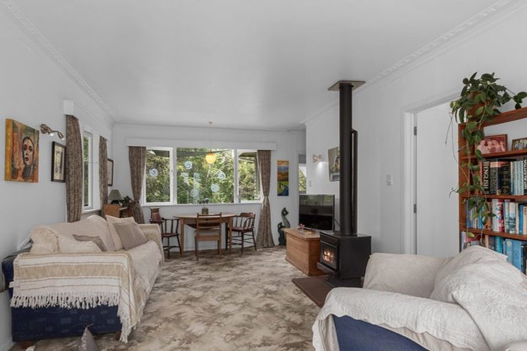 Photo of property in 64 Paparoa Station Road, Paparoa, 0571