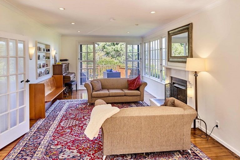 Photo of property in 10 Wairere Road, Belmont, Lower Hutt, 5010