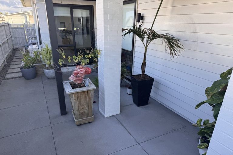 Photo of property in 33 Pepene Avenue, Takanini, 2112