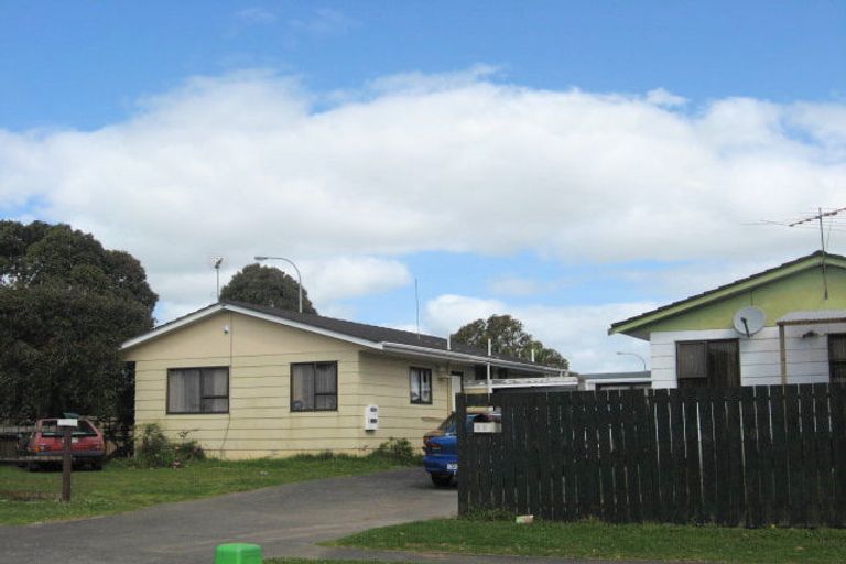 Photo of property in 1/2 Burundi Avenue, Clendon Park, Auckland, 2103