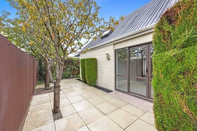 Photo of property in 1/38 Onslow Street, St Albans, Christchurch, 8014