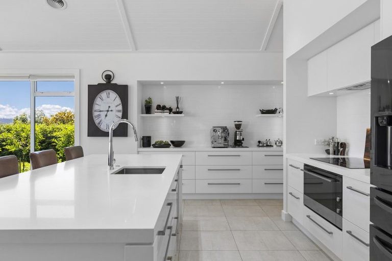 Photo of property in 35 Locheagles Rise, Kinloch, Taupo, 3377