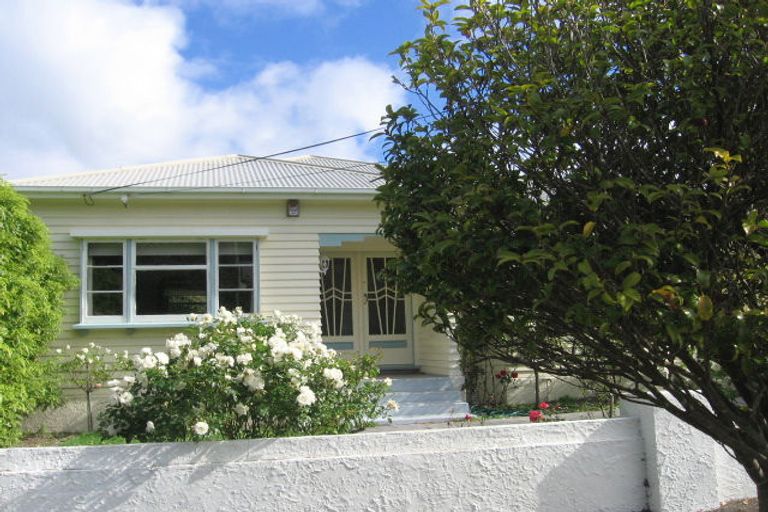 Photo of property in 10 Bentinck Avenue, Strathmore Park, Wellington, 6022