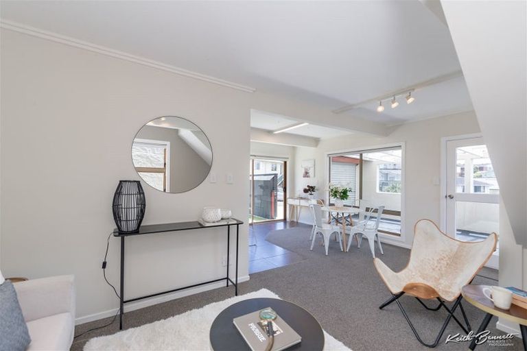 Photo of property in 31 Acacia Avenue, Maungaraki, Lower Hutt, 5010