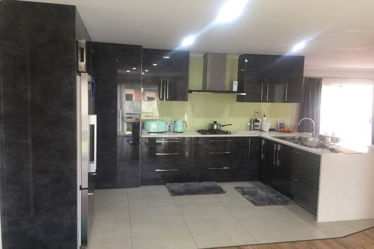 Photo of property in 34 Erne Crescent, East Tamaki, Auckland, 2016