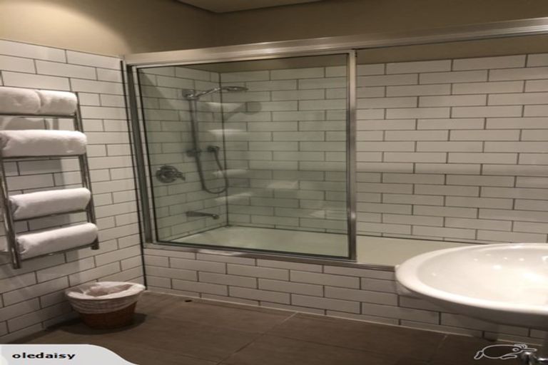 Photo of property in 237 The Terrace, Te Aro, Wellington, 6011