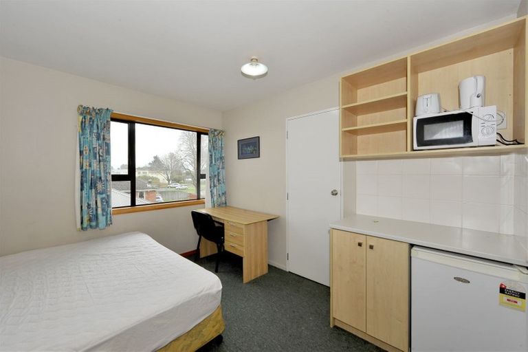 Photo of property in 50 Hooker Avenue, Bryndwr, Christchurch, 8053