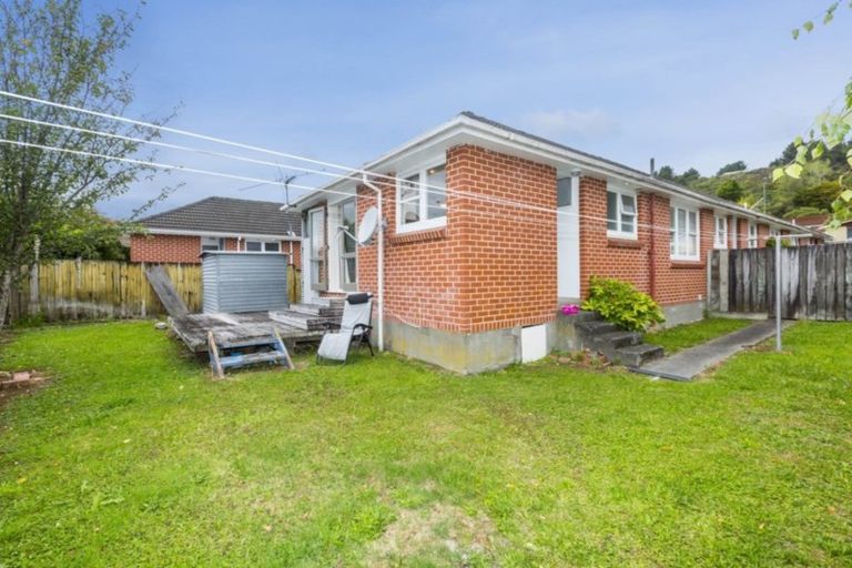 Photo of property in 1/29 Hillside Drive, Maoribank, Upper Hutt, 5018