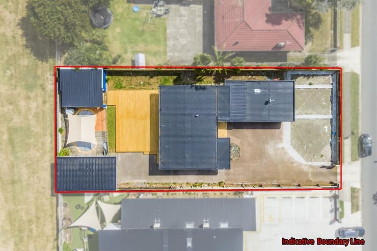 Photo of property in 32 Beach Road, Pahurehure, Papakura, 2113