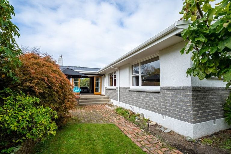 Photo of property in 21 Kenilworth Road, Oamaru North, Oamaru, 9400