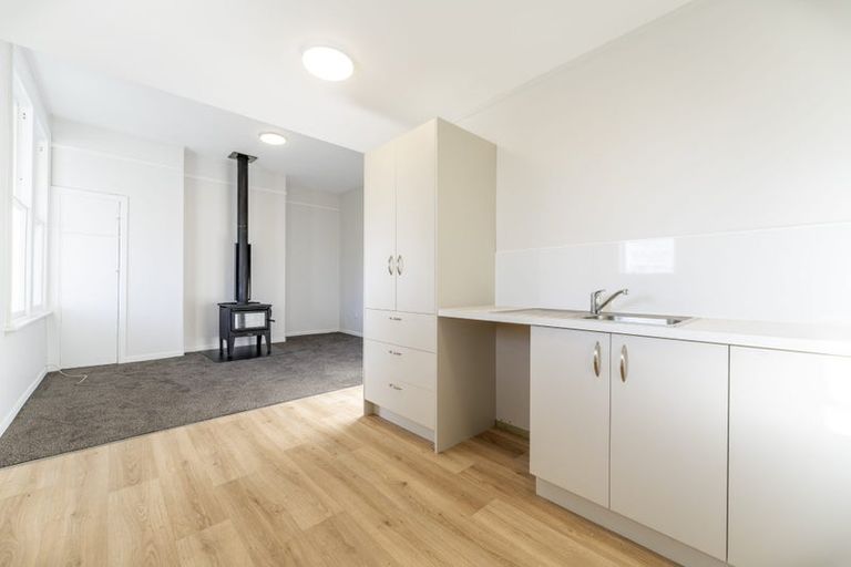 Photo of property in 92-98 High Street, Waimate, 7924