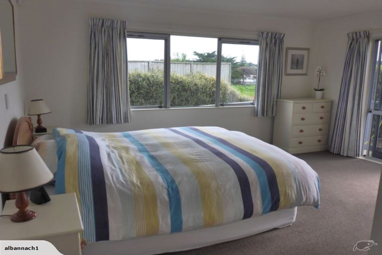 Photo of property in 9 Sand Dune Grove, Waikawa Beach, Levin, 5573