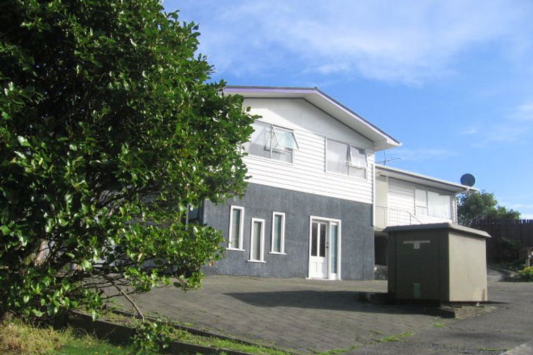 Photo of property in 2 Tweed Road, Papakowhai, Porirua, 5024