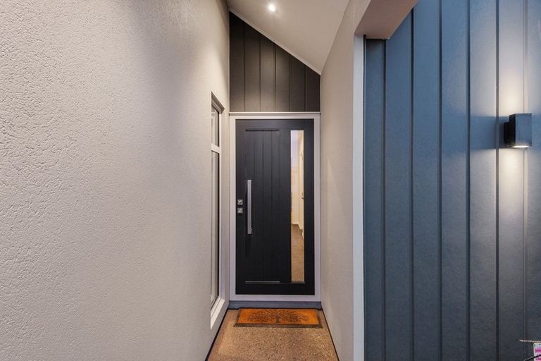 Photo of property in 7 Grey Way, Russley, Christchurch, 8042