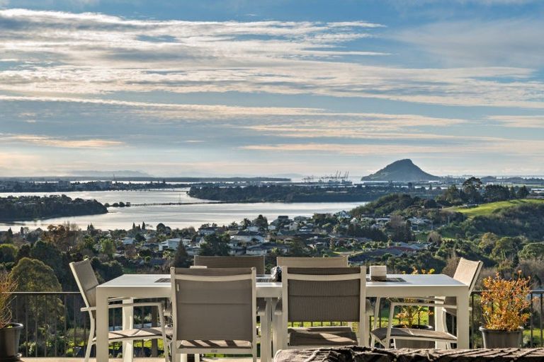 Photo of property in 42 Oceana Drive, Welcome Bay, Tauranga, 3175