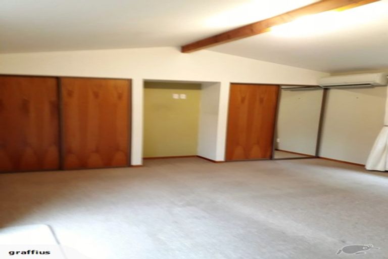 Photo of property in 43 Pitcairn Crescent, Bryndwr, Christchurch, 8053