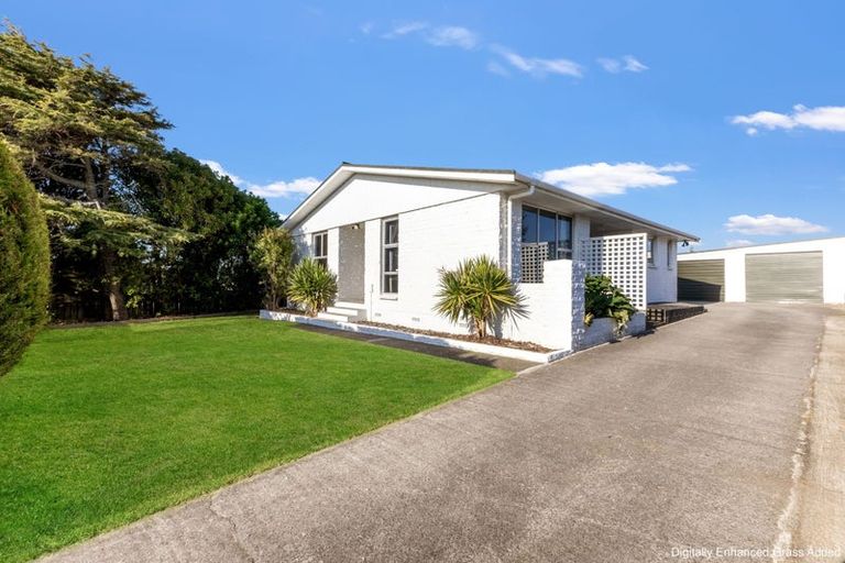 Photo of property in 35 Camellia Avenue, Bell Block, New Plymouth, 4312