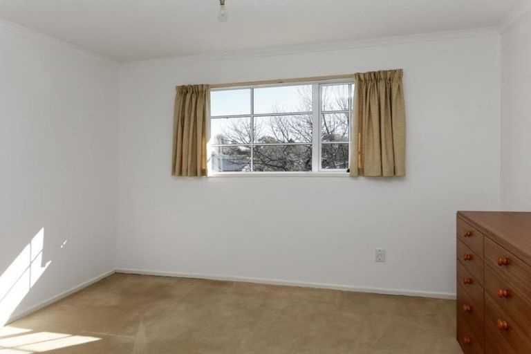 Photo of property in 27 Munro Street, Redwood, Christchurch, 8051