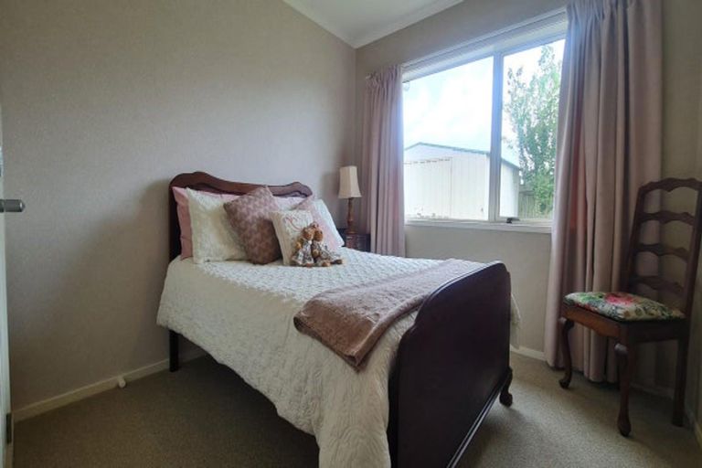 Photo of property in 44 Phillips Street, Sanson, 4817