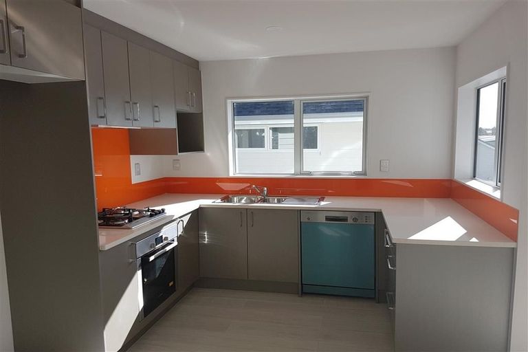 Photo of property in 4b Binsted Road, New Lynn, Auckland, 0600