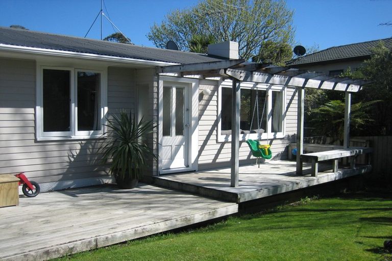 Photo of property in 1/91 Selwyn Crescent, Forrest Hill, Auckland, 0620