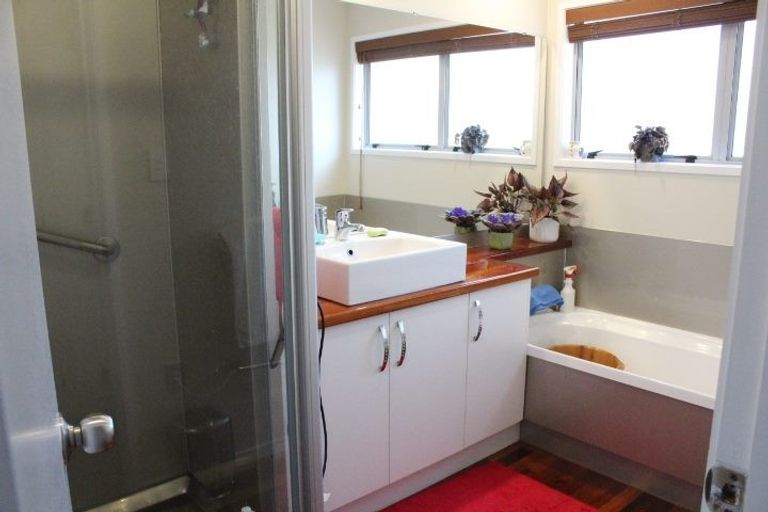 Photo of property in 48 Orangewood Drive, Northpark, Auckland, 2013