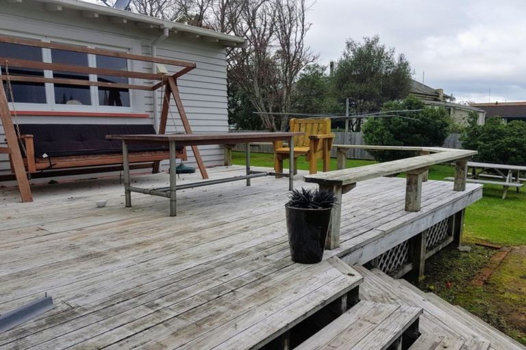Photo of property in 9 Edward Street, Dannevirke, 4930