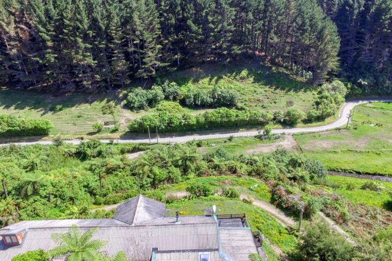 Photo of property in 305 Mangaone Road, Hautere, Otaki, 5582