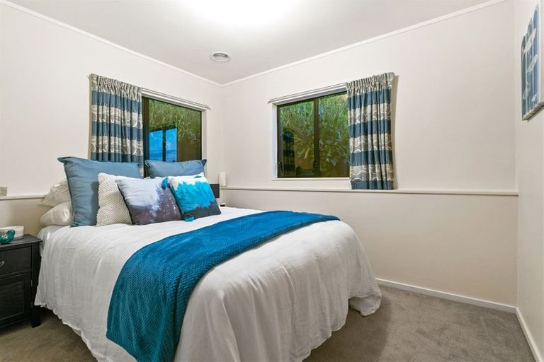 Photo of property in 3/6 Honeysuckle Lane, Mairangi Bay, Auckland, 0630
