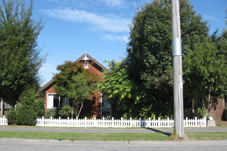 Photo of property in 27 Nixon Street, Tinwald, Ashburton, 7700